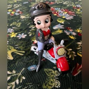 BettyBoop & Pudgy "Bikin Betty" Salt/Pepper Shaker VTG 1999 Hand Painted Ltd Ed.